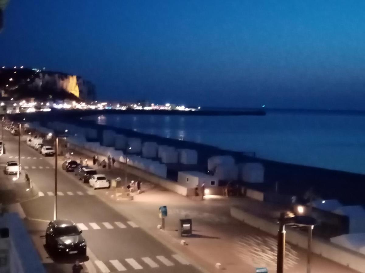 Appartement Avec Balcon Au 1Er Etage Vue Laterale Mer A 50 Metres De La Plage A Mers Les Bains. Exteriér fotografie